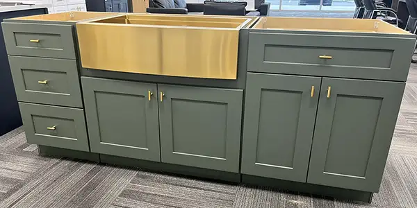 Hunter Green Shaker (HG) Cabinets