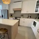 LifeArt: Anchester White Cabinets with Ida-2 Flatte Island