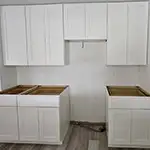 Jarlin: Dove White Shaker Kitchen Cabinets