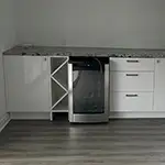 Adornus: Sunny White (High Gloss) Cabinets